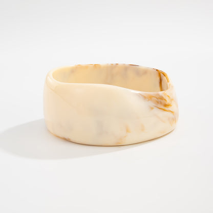 Fashionable Metal Crossed Glossy Spring Bracelet