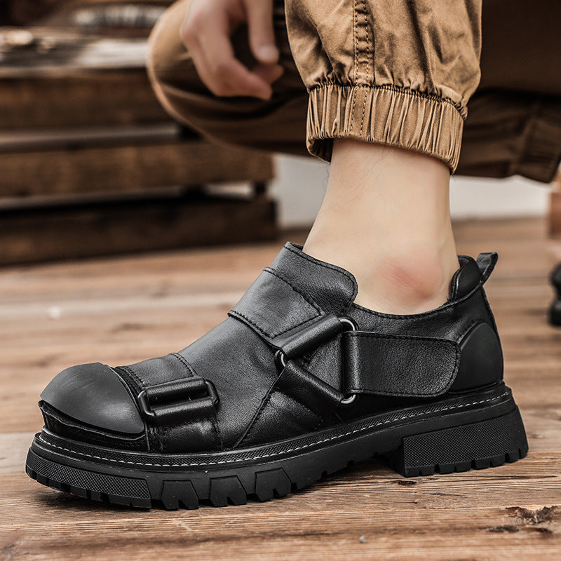 Work Boots Made From Full-grain Cowhide With A Round Toe And Low-cut Design