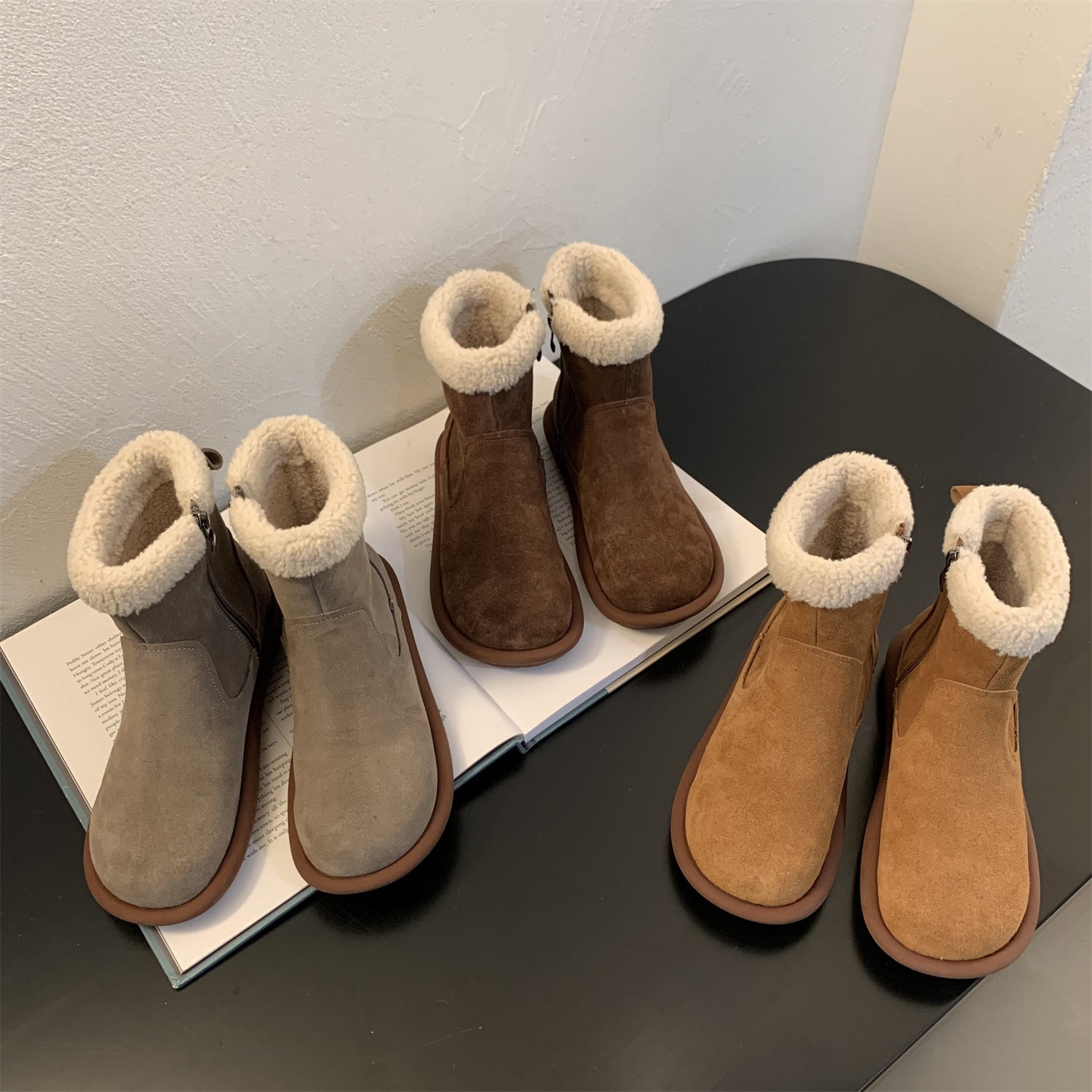 Womens Fashionable Retro Flat-Footed Furry Ankle Boots