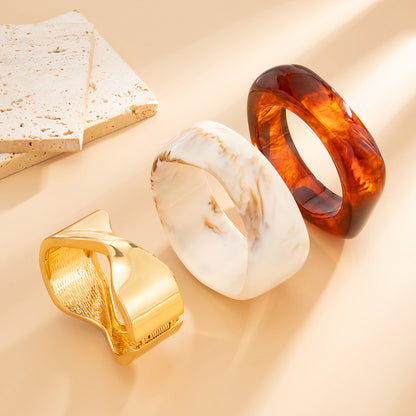 Fashionable Metal Crossed Glossy Spring Bracelet